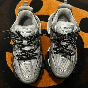Balenciaga Tracks